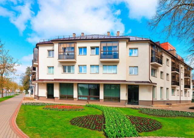 Jak odciąć się od hałasu mieszkając w bloku